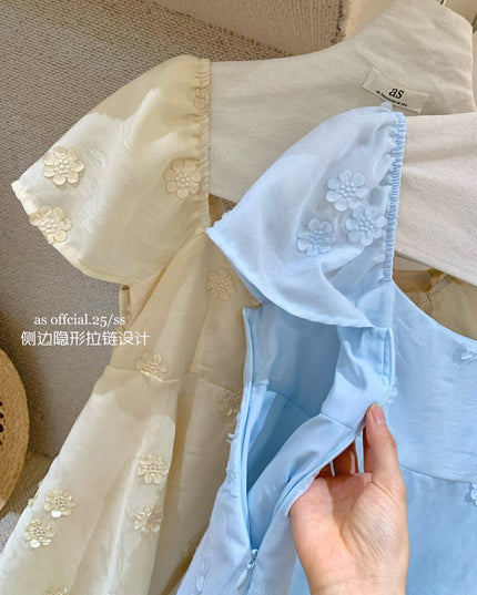 AS OFFICIAL Puff Sleeve Floral Appliqué Top