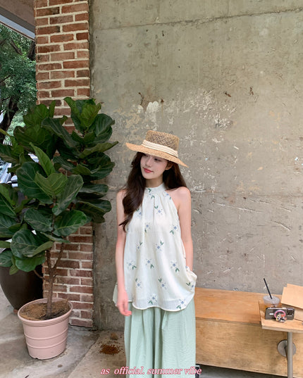 AS OFFICIAL Embroidered Floral Halter Top