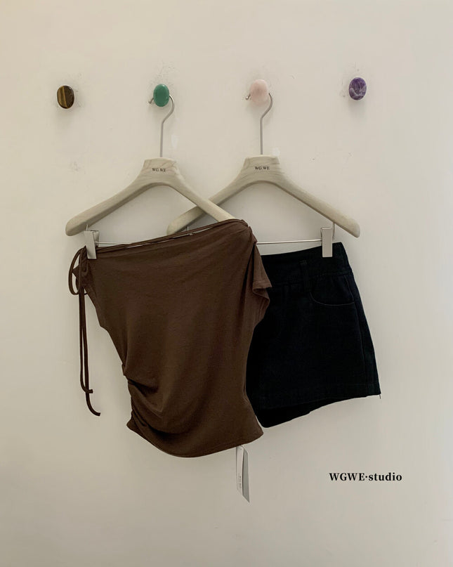WGWE One-Shoulder Tie Fitted Sleeveless Top