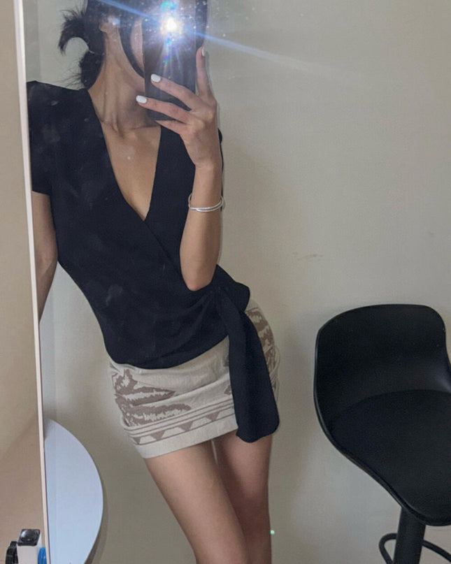 WGWE Korean Style V-Neck Cross Tie Short Sleeve Knit Top