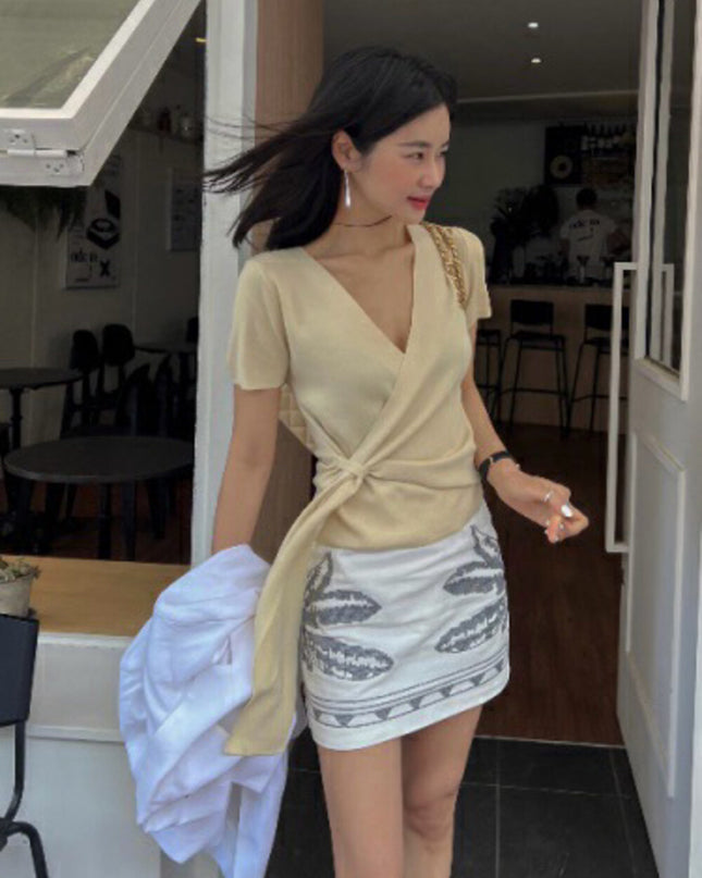 WGWE Korean Style V-Neck Cross Tie Short Sleeve Knit Top