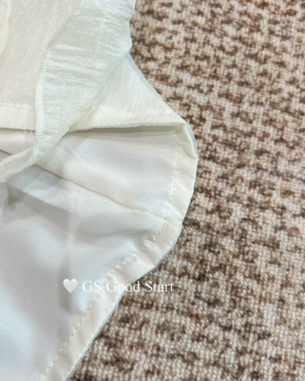 GS.GOOD START Misty White Tea V-Neck Ruffle Vest