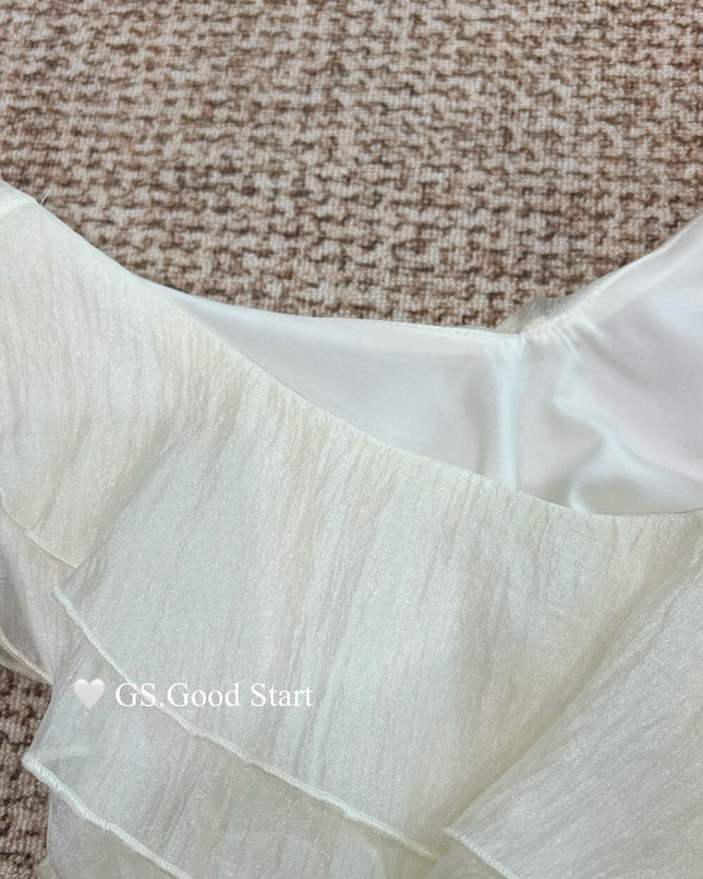 GS.GOOD START Misty White Tea V-Neck Ruffle Vest