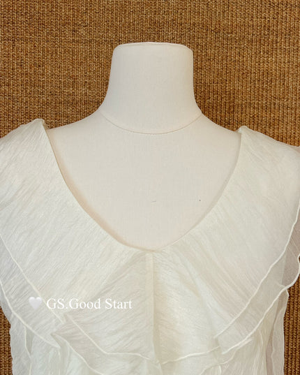GS.GOOD START Misty White Tea V-Neck Ruffle Vest