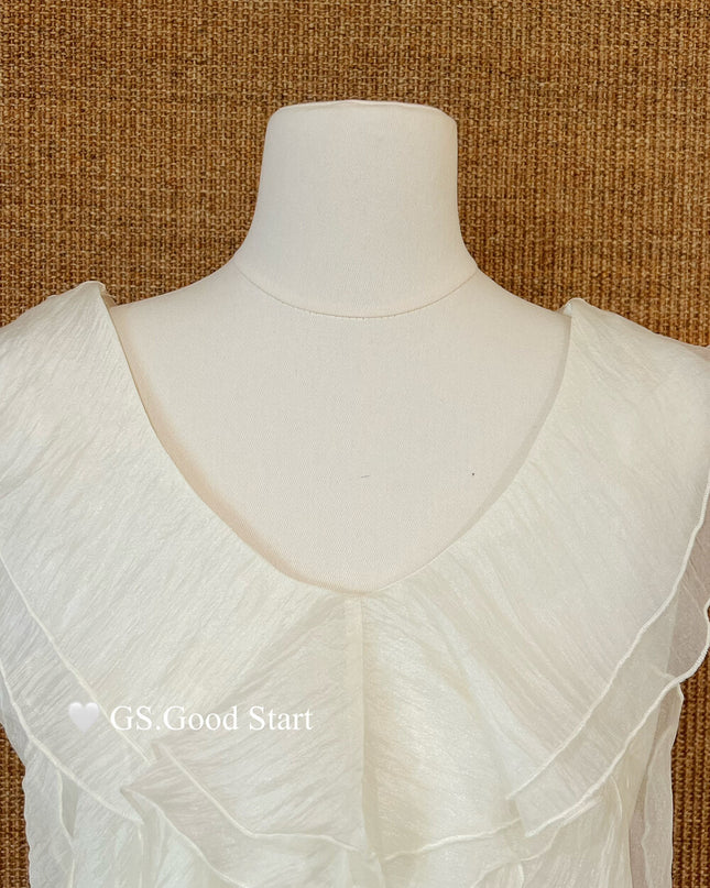 GS.GOOD START Misty White Tea V-Neck Ruffle Vest