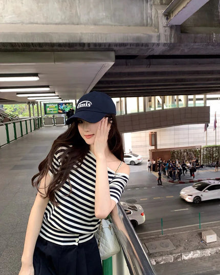 Y.JIA Asymmetrical Colorblock Slim-Fit Knit Top