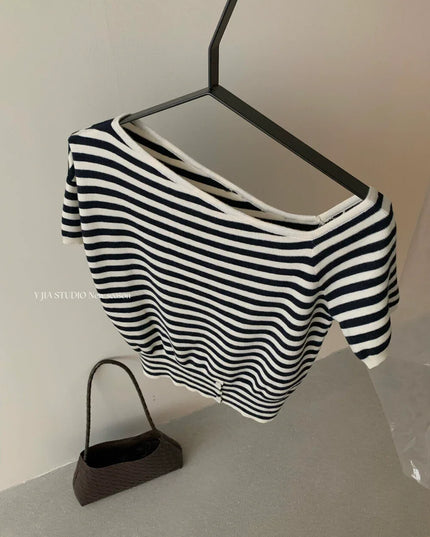 Y.JIA Asymmetrical Colorblock Slim-Fit Knit Top