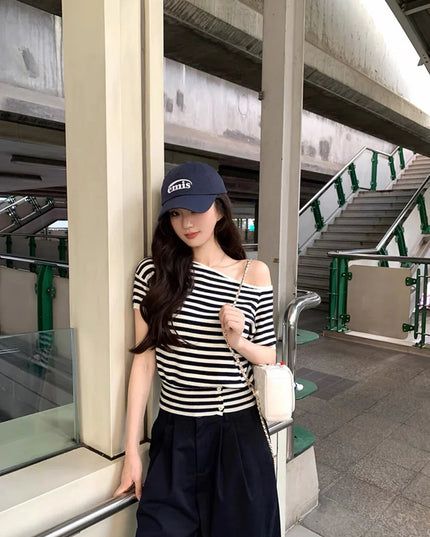Y.JIA Asymmetrical Colorblock Slim-Fit Knit Top