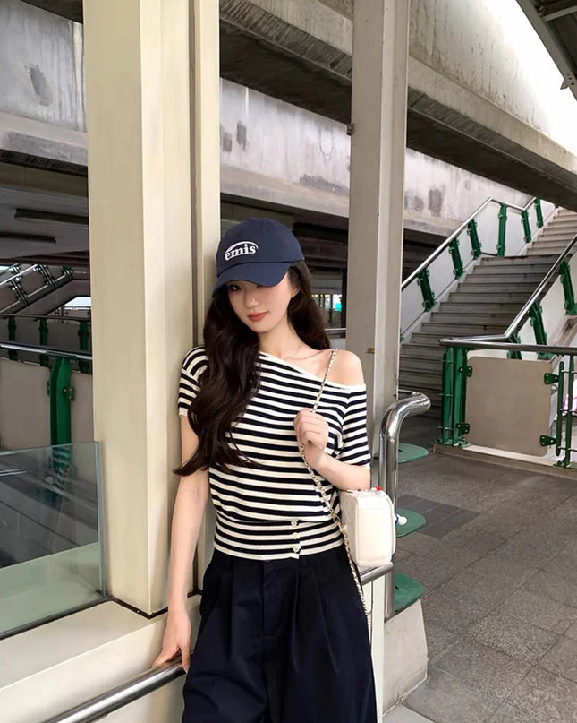 Y.JIA Asymmetrical Colorblock Slim-Fit Knit Top