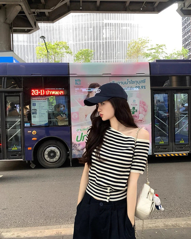 Y.JIA Asymmetrical Colorblock Slim-Fit Knit Top