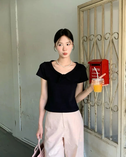 Y.JIA Sweet Bow-Tie Slim Fit Versatile Knit Top