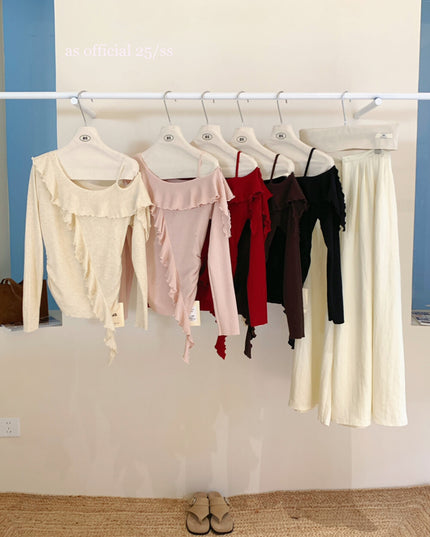 AS OFFICIAL One-Shoulder Knit Top with Ribbon & Ruched Waist