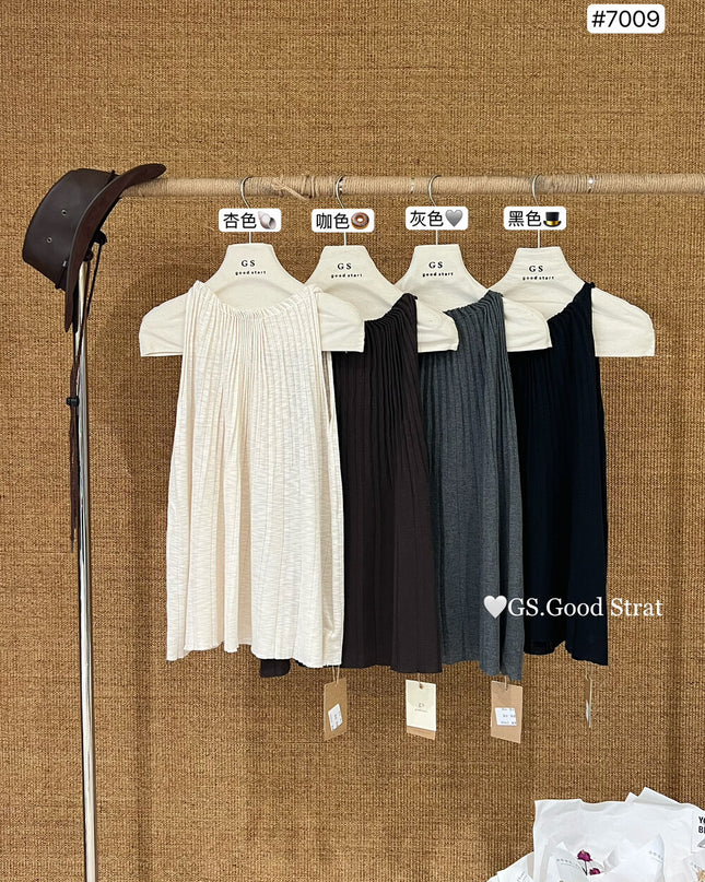 GS.GOOD START Pleated Knit Vest Top