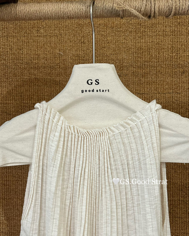 GS.GOOD START Pleated Knit Vest Top