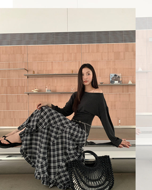 AIXILI Minimalist Asymmetrical Ruched Knit Top with Waist Chain