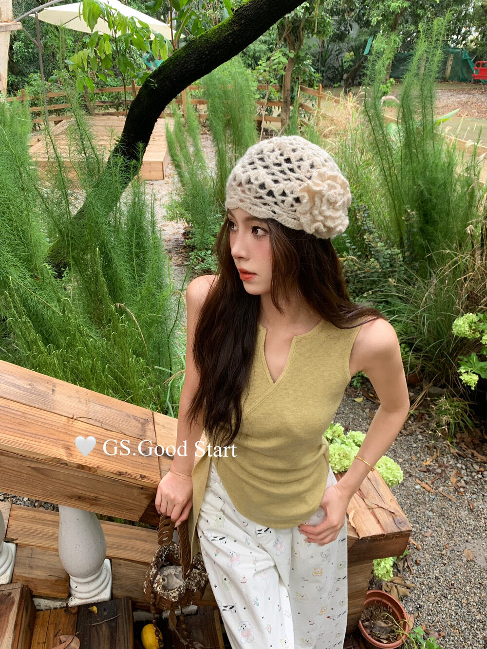 GS.GOOD START Asymmetrical Waist-Slimming Knit Tank