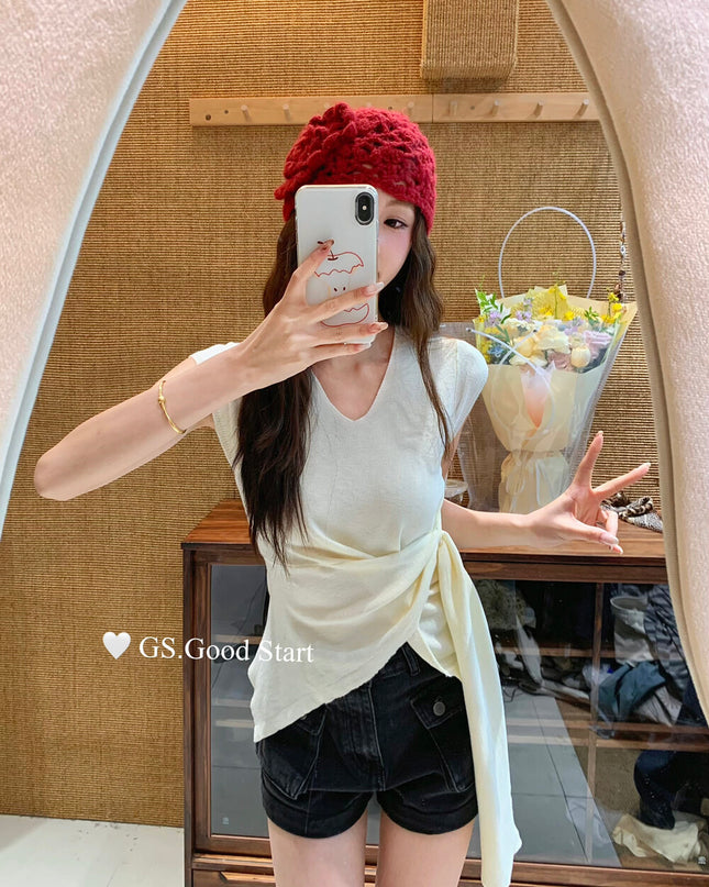 GS.GOOD START Waist-Cinching Knit Femme Top