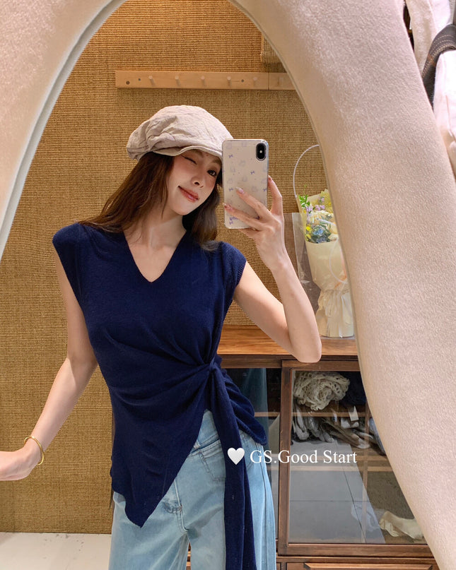 GS.GOOD START Waist-Cinching Knit Femme Top