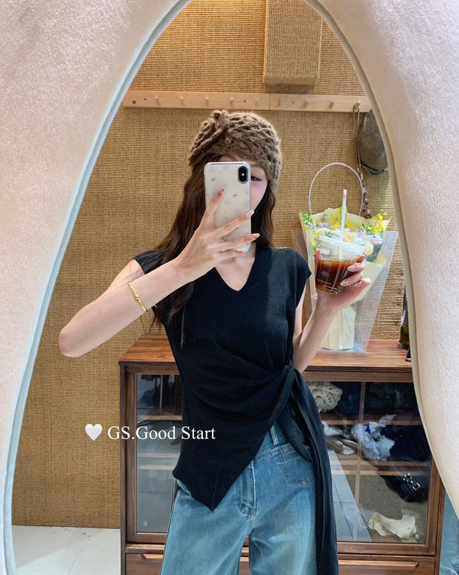 GS.GOOD START Waist-Cinching Knit Femme Top
