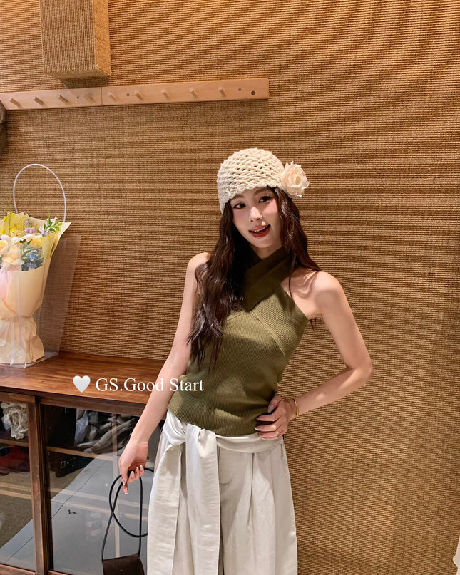 GS.GOOD START Cross-Halter Knit Baddie Tank