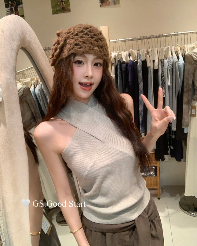 GS.GOOD START Cross-Halter Knit Baddie Tank