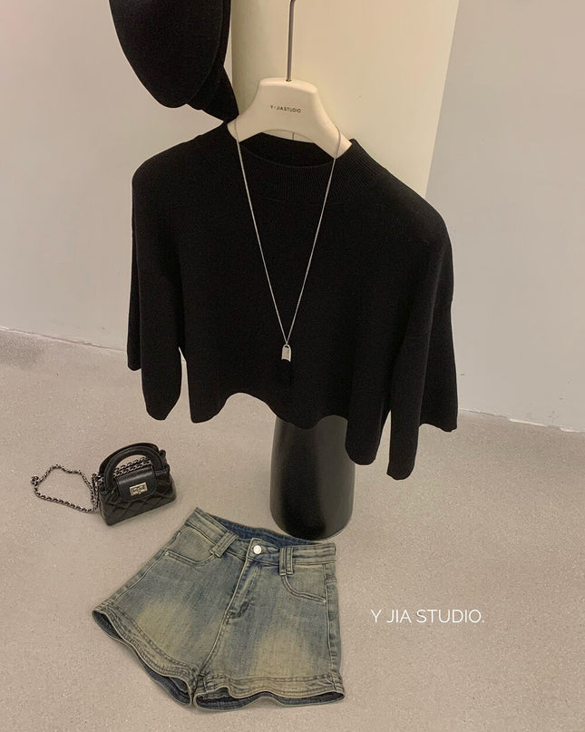 Y.JIA Minimalist Mock Neck Cropped Knit Top
