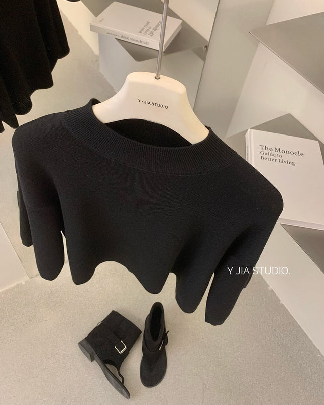 Y.JIA Minimalist Mock Neck Cropped Knit Top
