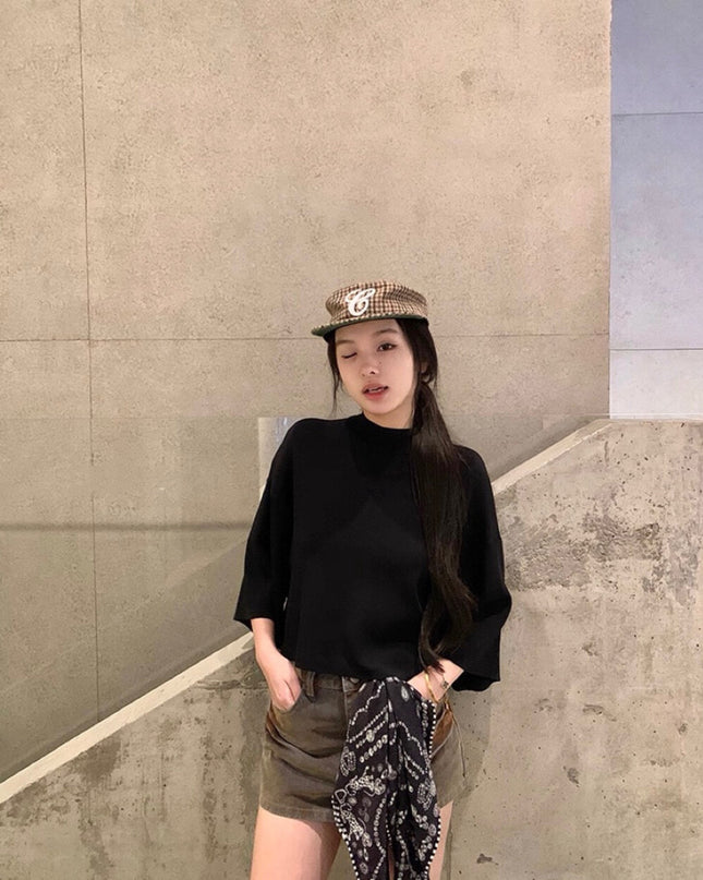 Y.JIA Minimalist Mock Neck Cropped Knit Top