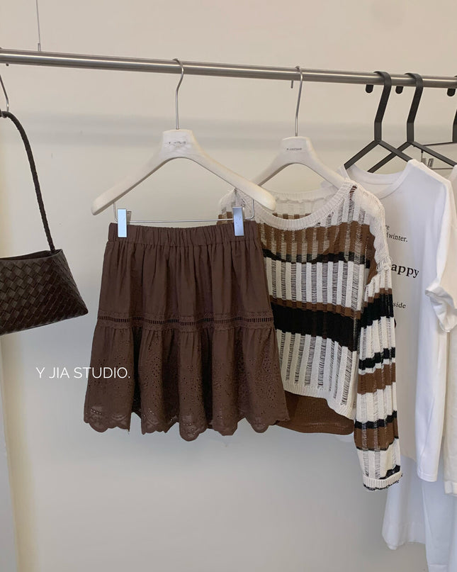 Y.JIA Vintage Lace Trim High-Waist A-Line Skirt