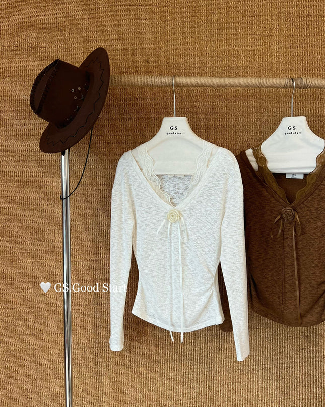 GS.GOOD START Lace Panel Sweet Blouse with Detachable Floral Brooch