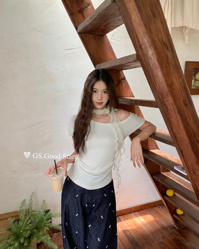 GS.GOOD START Off-Shoulder Short Sleeve Top with Detachable Ribbon