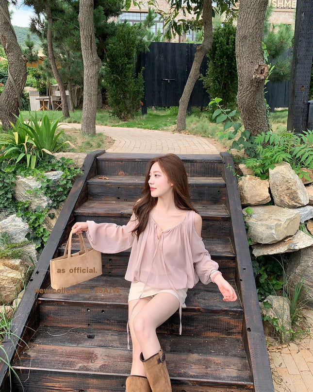 AS OFFICIAL Tie-Neck Off-Shoulder Puff Sleeve Top