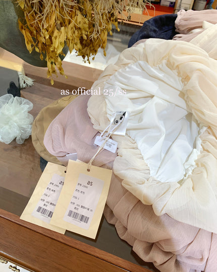 AS OFFICIAL Tie-Neck Off-Shoulder Puff Sleeve Top