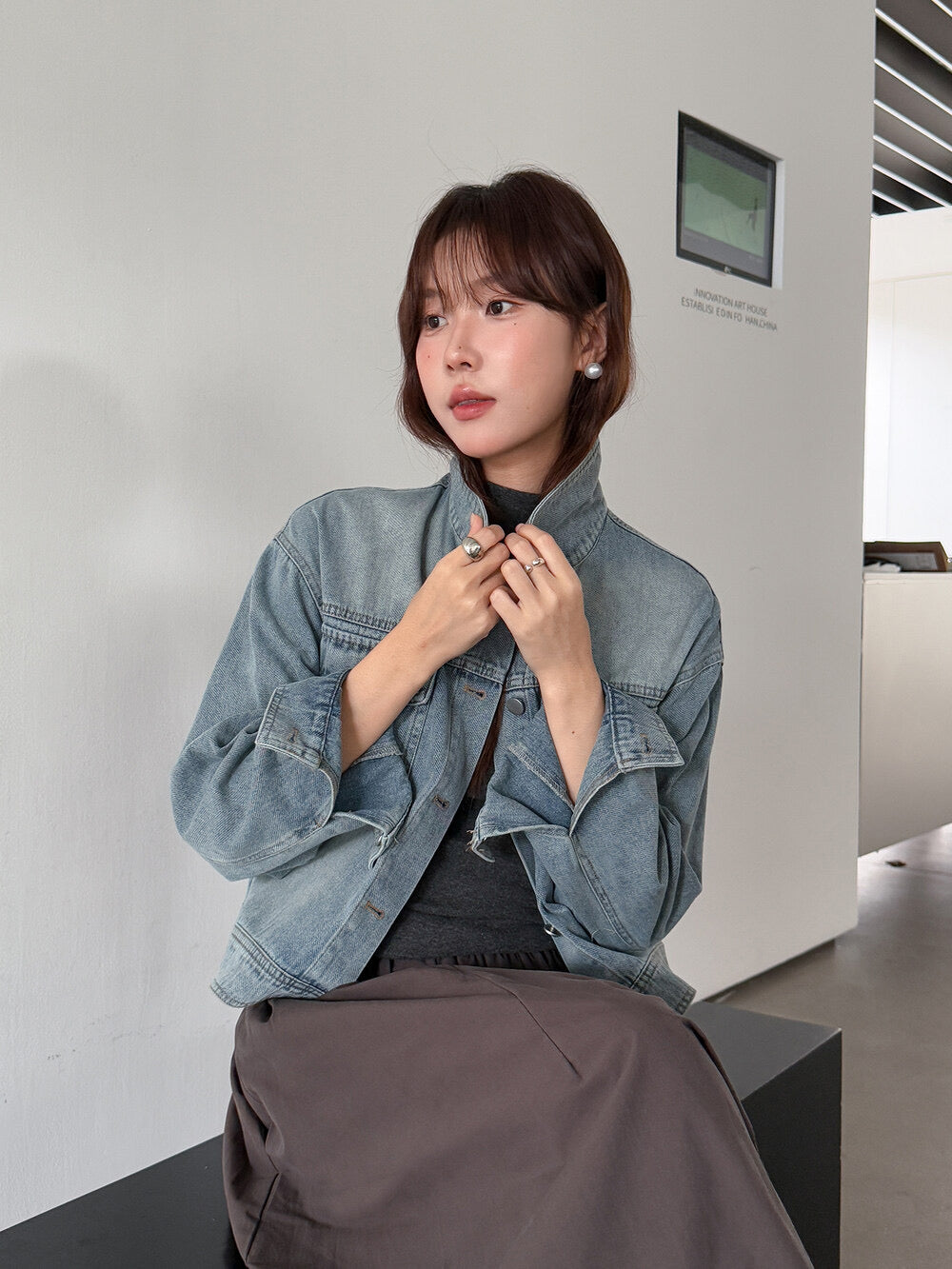 APXIVI Retro Polo-Collar Cropped Denim Jacket