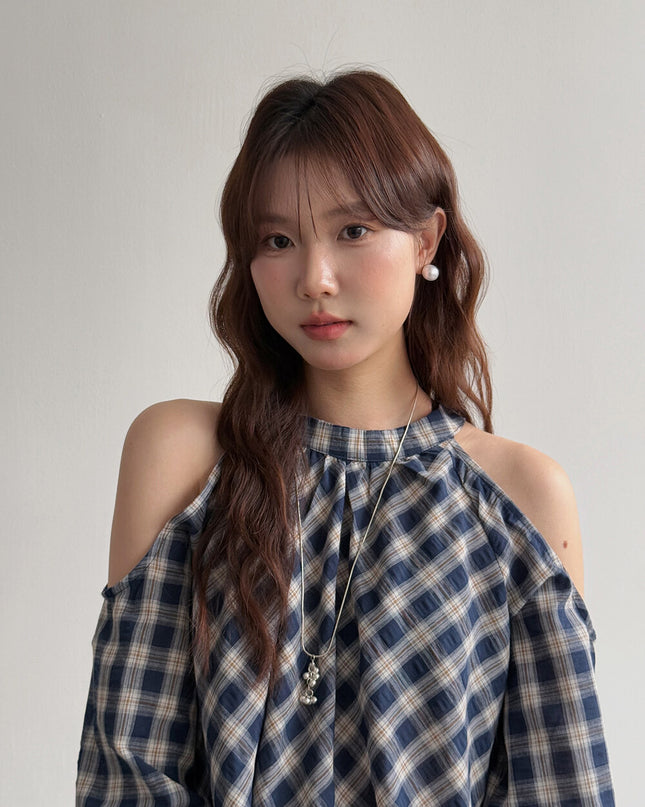 APXIVI Halter Off-Shoulder Design Shirt