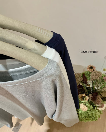 WGWE Off-Shoulder Slouchy Loose Long Sleeve Tee
