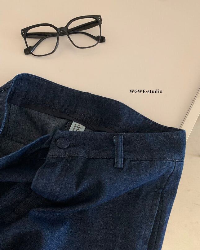 WGWE Minimalist Luxe Off-Shoulder Top + Relaxed Wide-Leg Pants Set