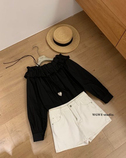 WGWE Off-Shoulder Lantern Sleeve Blouse