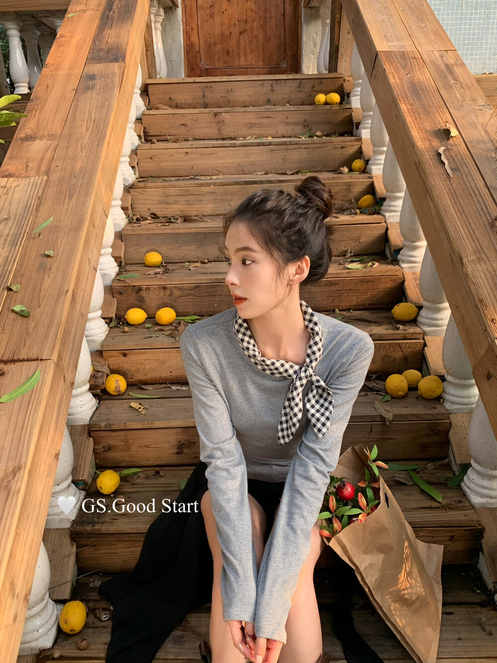 GS.GOOD START Sweet Plaid Bow Casual Top
