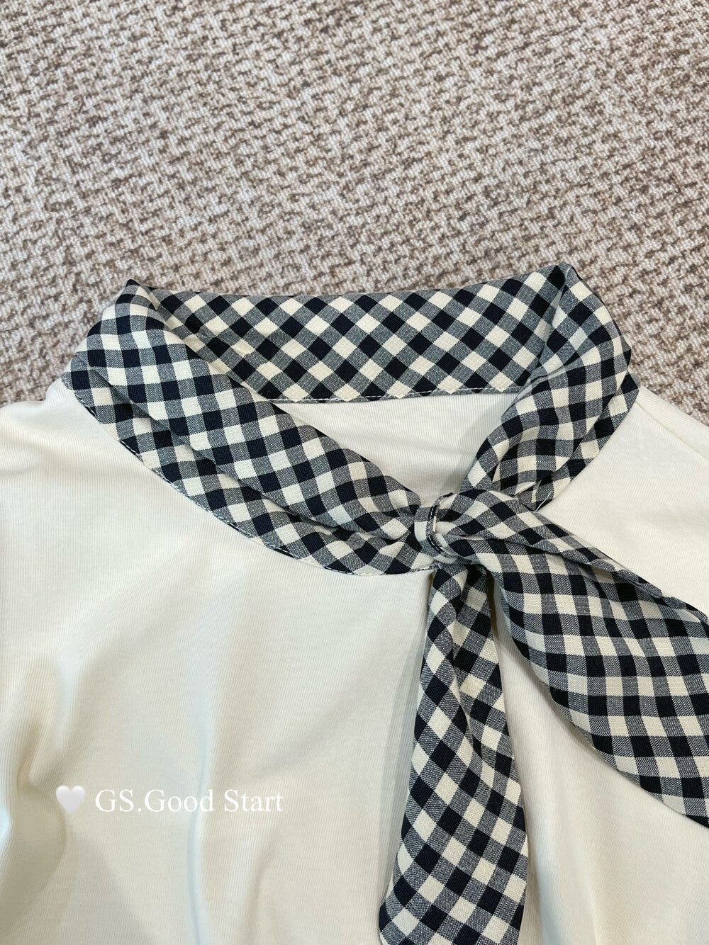 GS.GOOD START Sweet Plaid Bow Casual Top