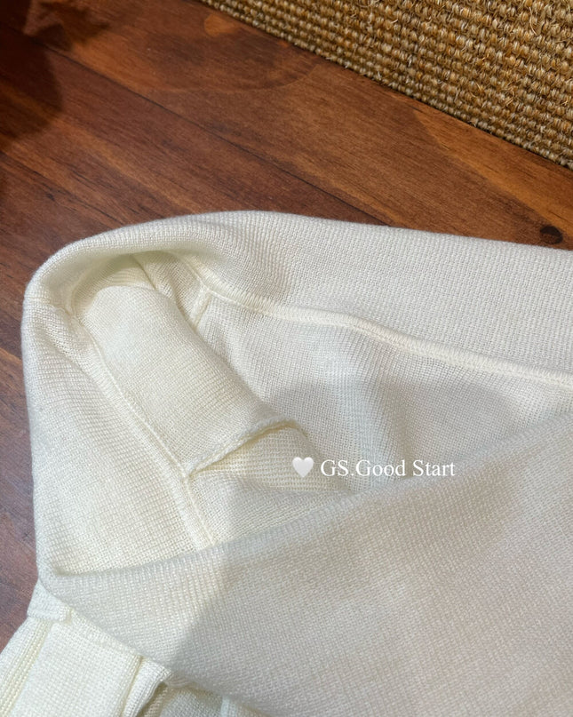 GS.GOOD START Off-Shoulder Tie-Up Knit Top