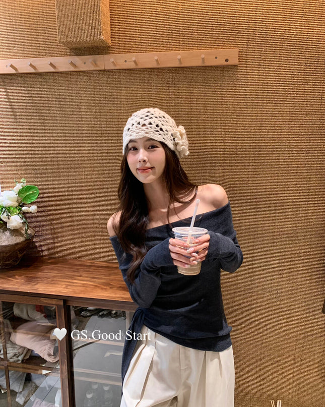 GS.GOOD START Off-Shoulder Tie-Up Knit Top