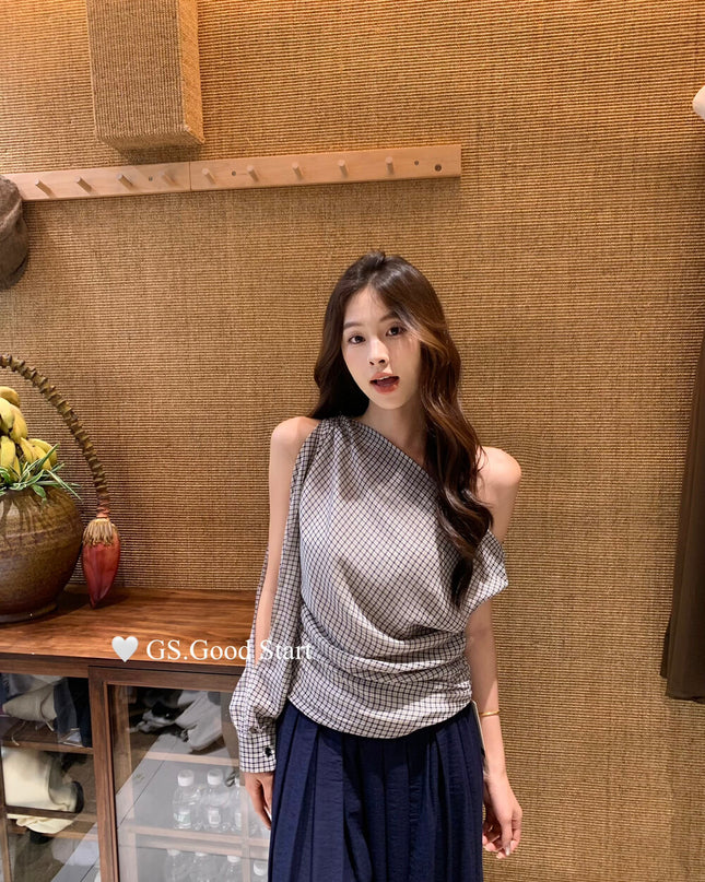GS.GOOD START Paris Runway One-Sleeve Asymmetrical Top