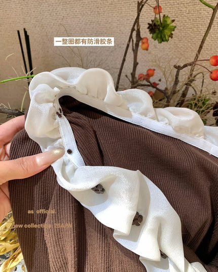 AS OFFICIAL Cloud-Feel 3D Floral Asymmetrical Shoulder Top