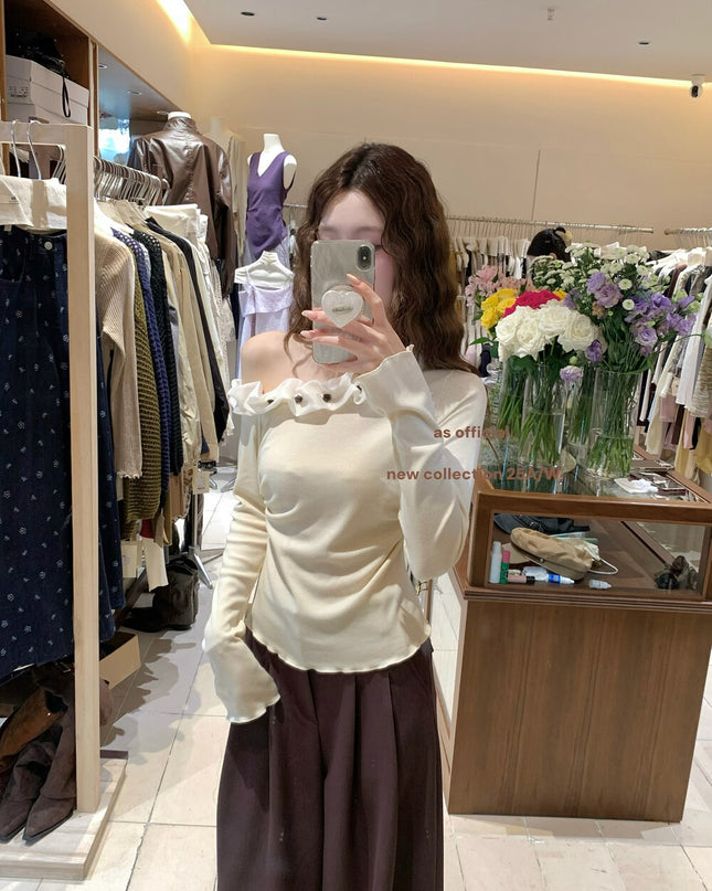 AS OFFICIAL Cloud-Feel 3D Floral Asymmetrical Shoulder Top
