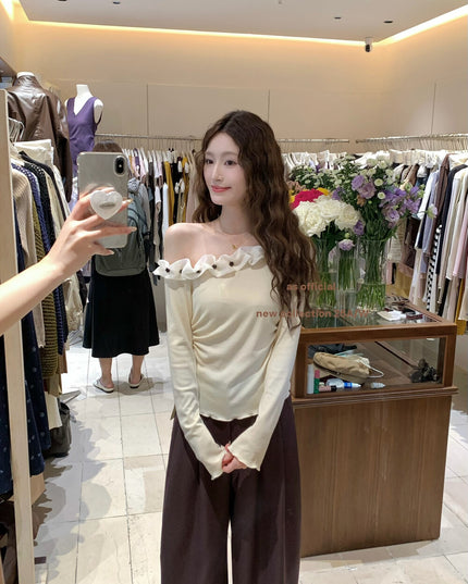 AS OFFICIAL Cloud-Feel 3D Floral Asymmetrical Shoulder Top