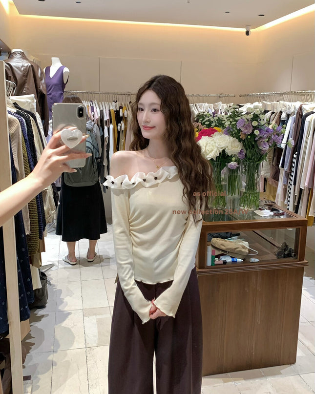 AS OFFICIAL Cloud-Feel 3D Floral Asymmetrical Shoulder Top