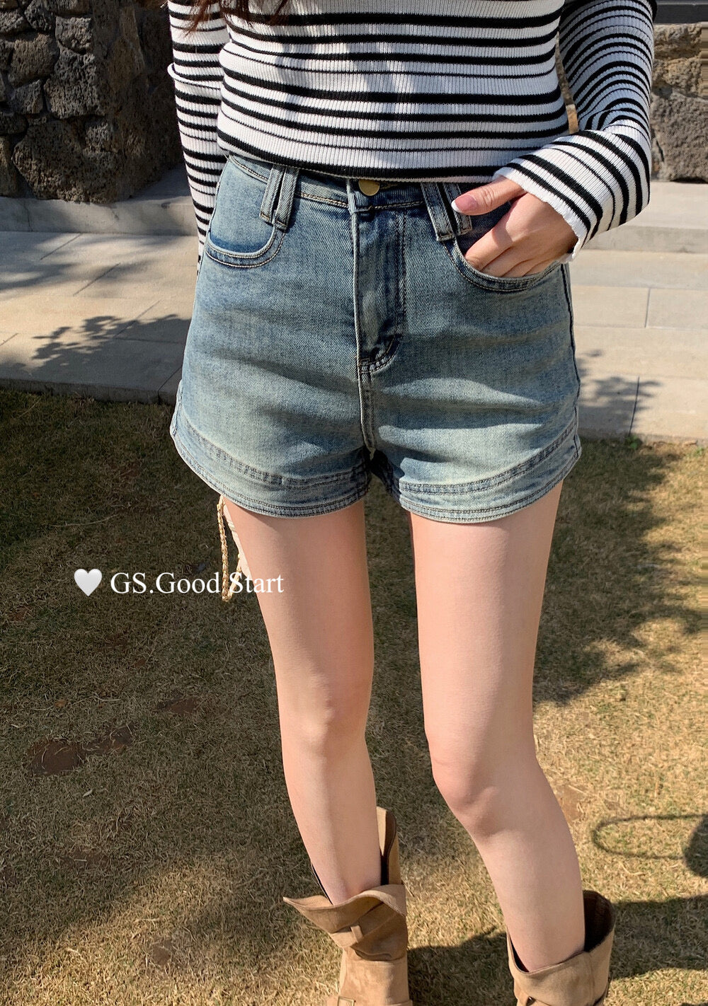 Best-Seller High-Waist Vintage Denim Shorts