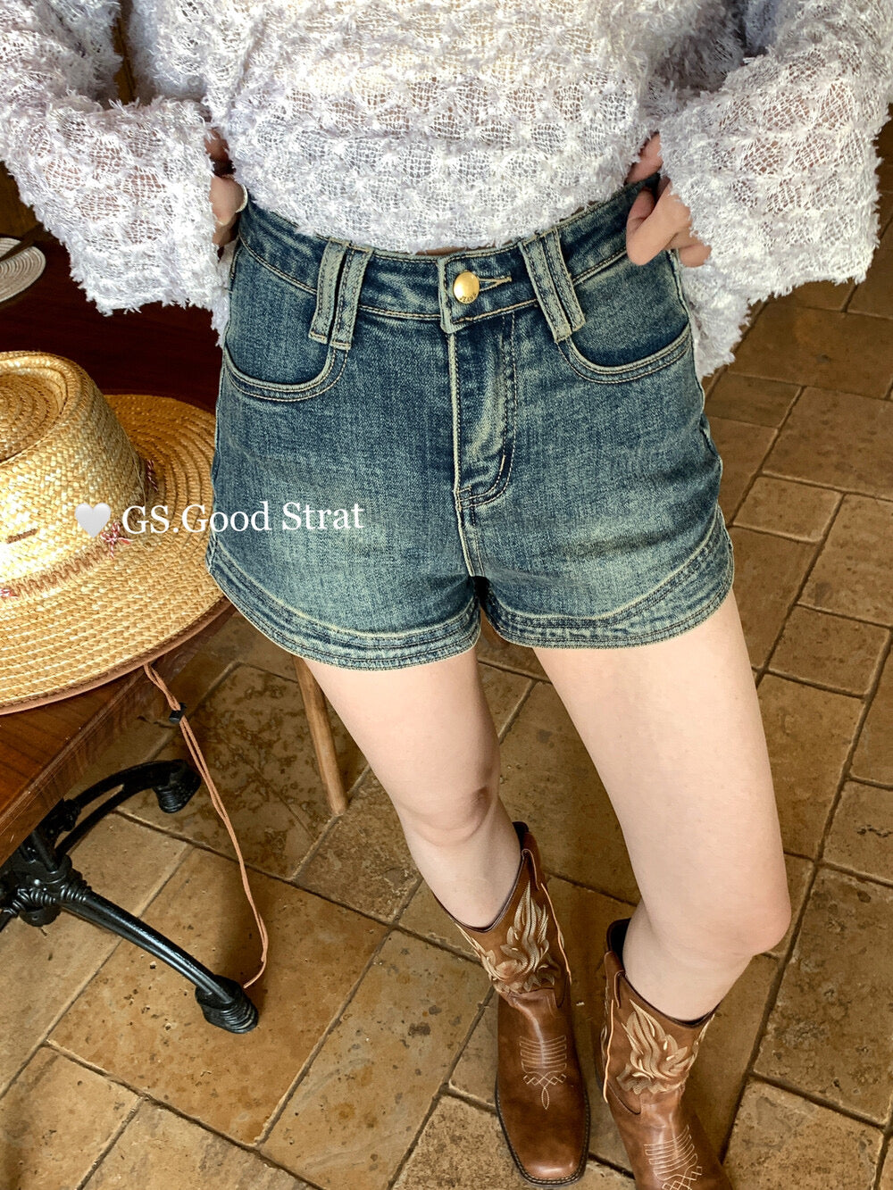 Best-Seller High-Waist Vintage Denim Shorts