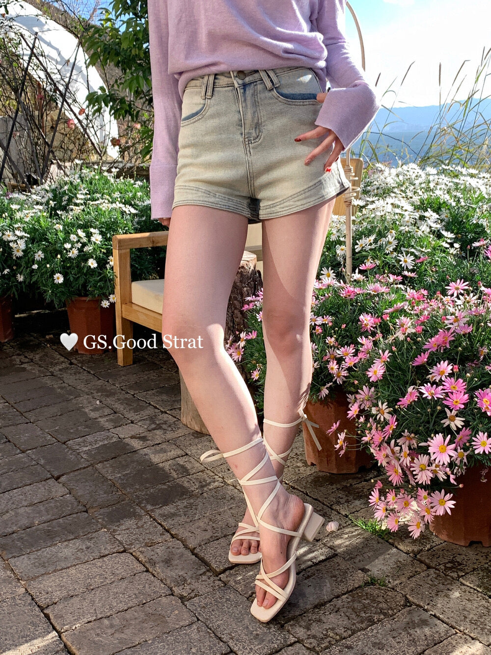 Best-Seller High-Waist Vintage Denim Shorts